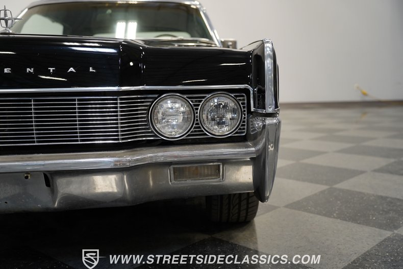 1967 Lincoln Continental 68