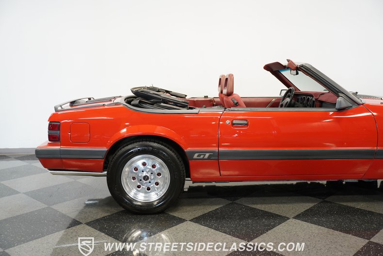 1986 Ford Mustang 28