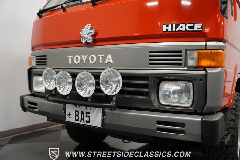 1988 Toyota HiAce 61