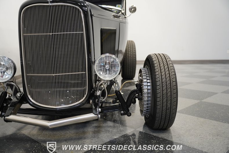 1932 Ford Roadster 64
