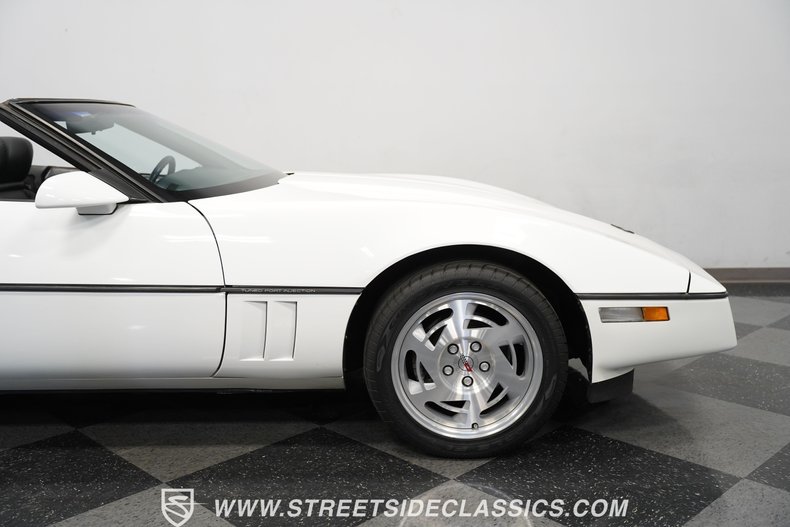 1990 Chevrolet Corvette 29
