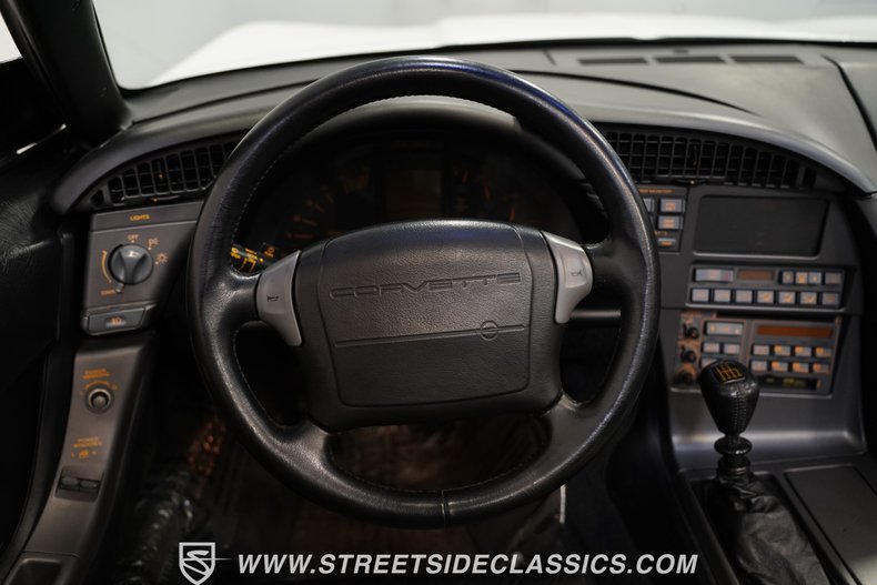 1990 Chevrolet Corvette 37