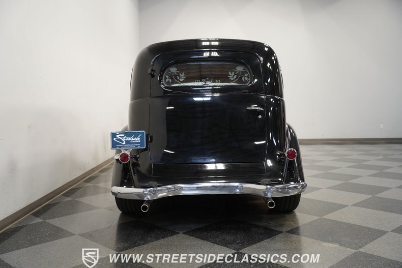 1939 Ford Sedan Delivery 8