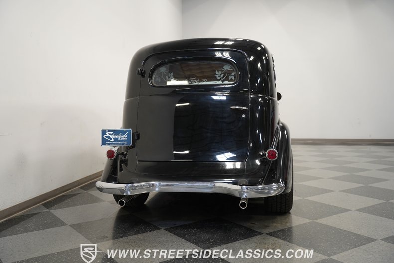 1939 Ford Sedan Delivery 9