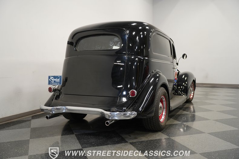1939 Ford Sedan Delivery 10