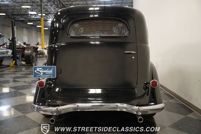 1939 Ford Sedan Delivery 76
