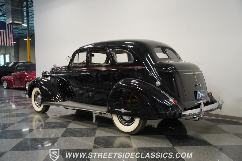 1937 Nash Ambassador 6