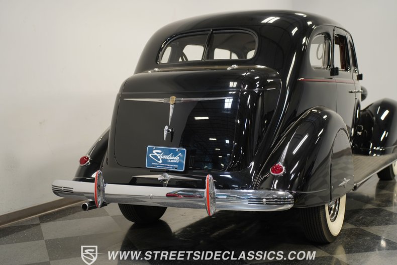 1937 Nash Ambassador 28