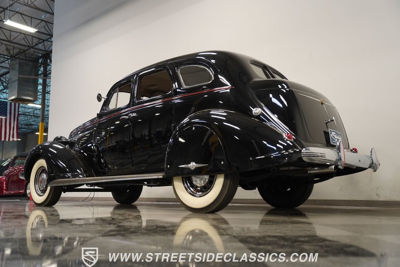 1937 Nash Ambassador 25