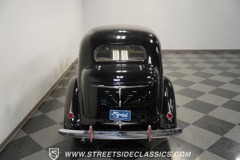 1937 Nash Ambassador 27