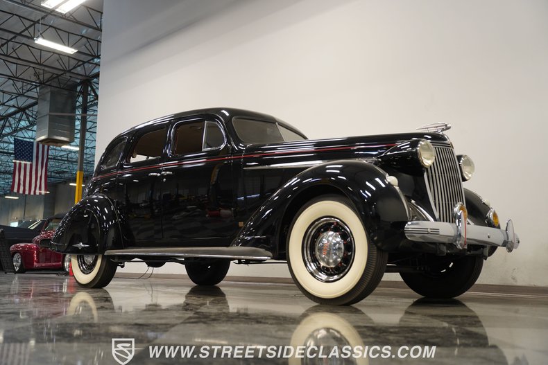 1937 Nash Ambassador 32