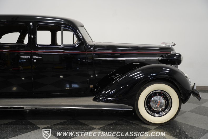 1937 Nash Ambassador 31