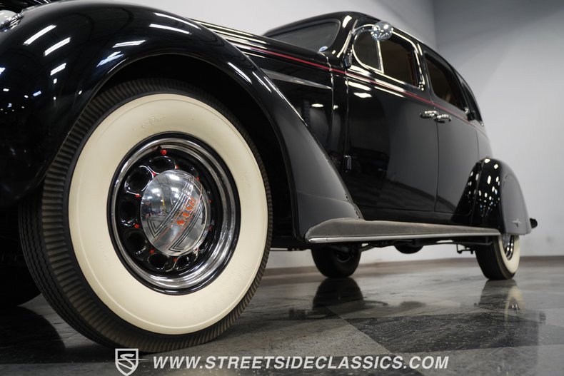 1937 Nash Ambassador 76