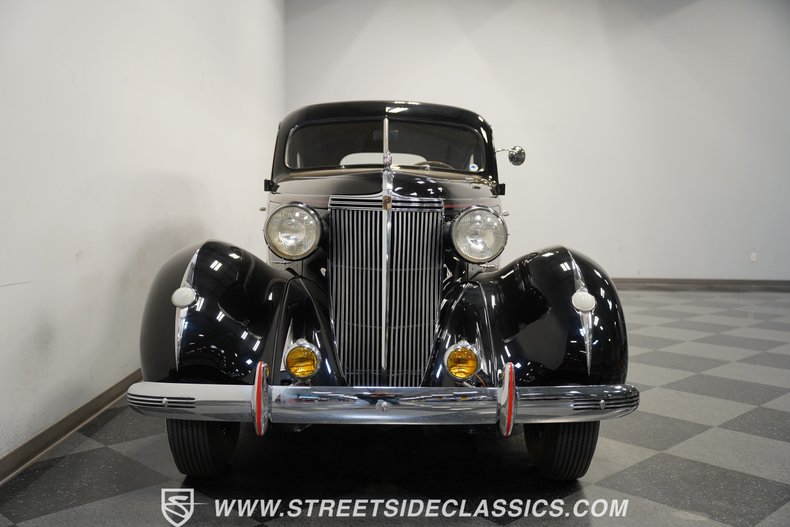 1937 Nash Ambassador 68