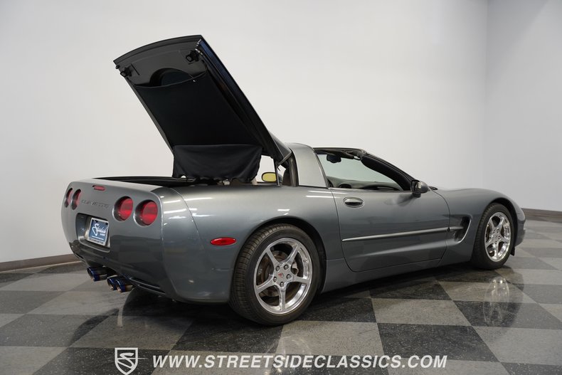 2004 Chevrolet Corvette  49