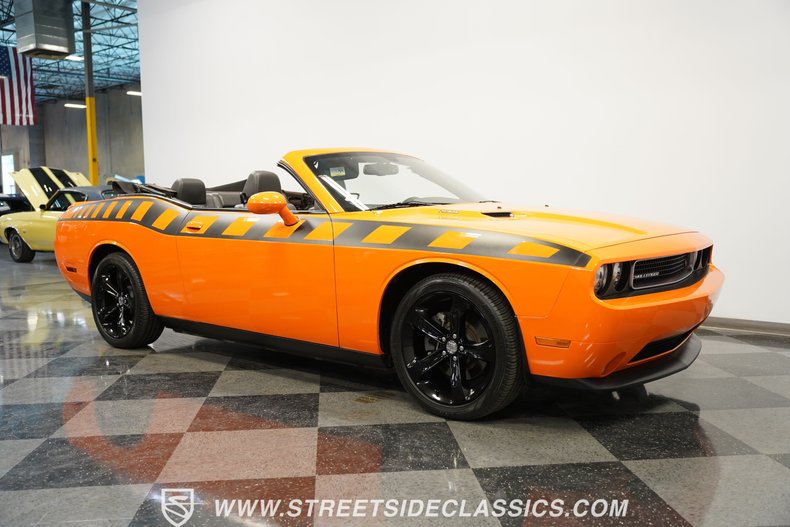 2014 Dodge Challenger R/T Convertible 14