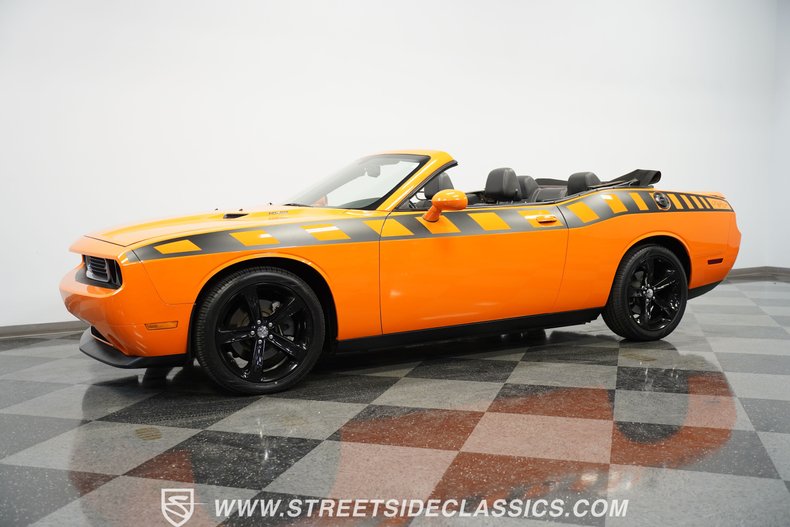 2014 Dodge Challenger R/T Convertible 6