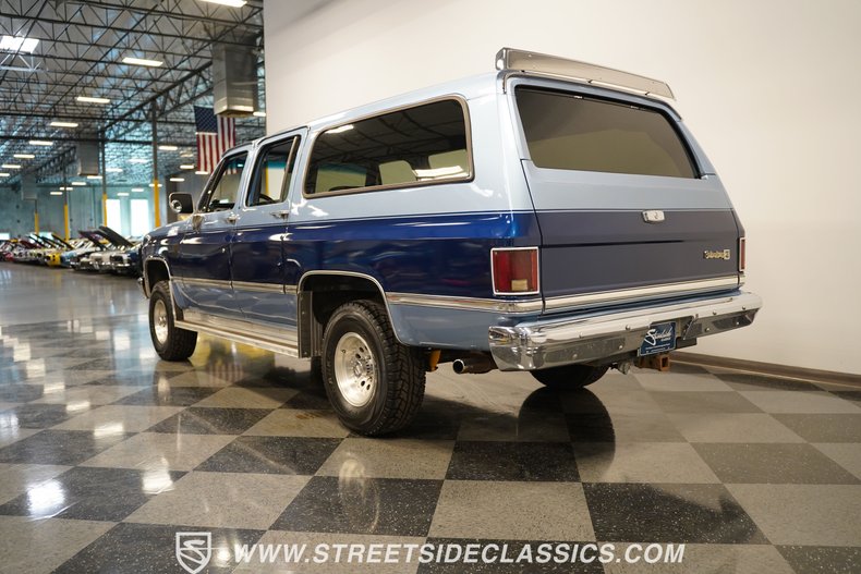 1982 Chevrolet Suburban K1500 4x4 8