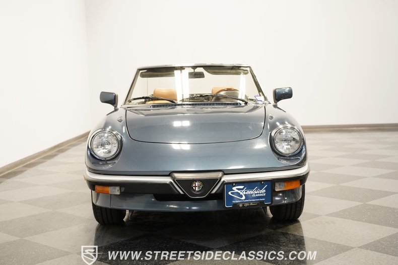 1988 Alfa Romeo Spider Veloce 16