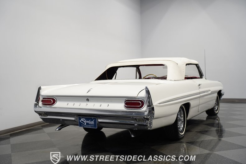 1961 Pontiac Catalina Convertible 21