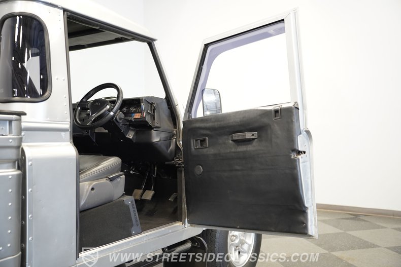 For Sale 1990 Land Rover Defender Stock# 5251-PHX Fullscreen Grid Image 61