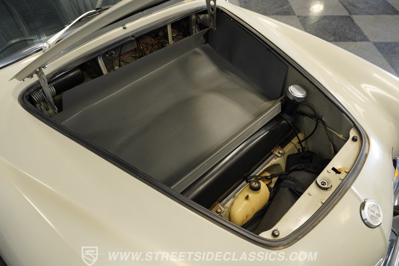 1964 Volkswagen Karmann Ghia 43