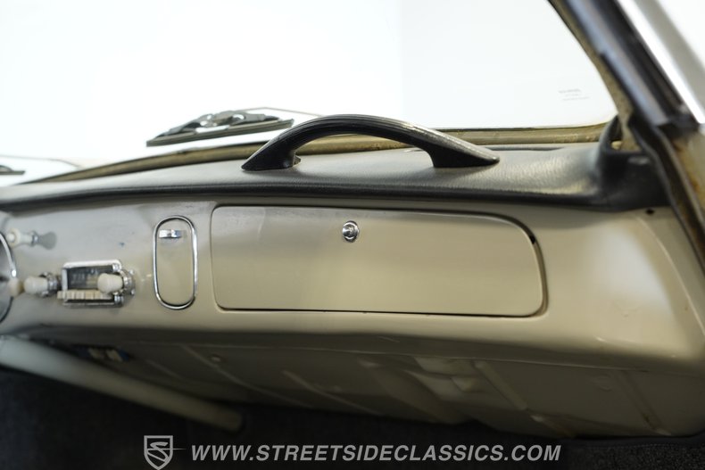 1964 Volkswagen Karmann Ghia 62