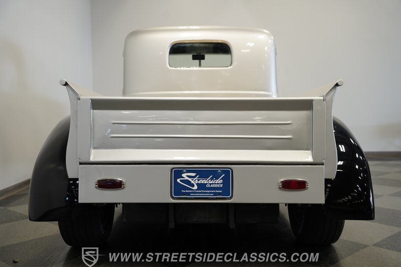 1946 Dodge 1/2-Ton Pickup 11