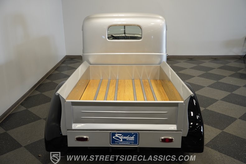 1946 Dodge 1/2-Ton Pickup 29