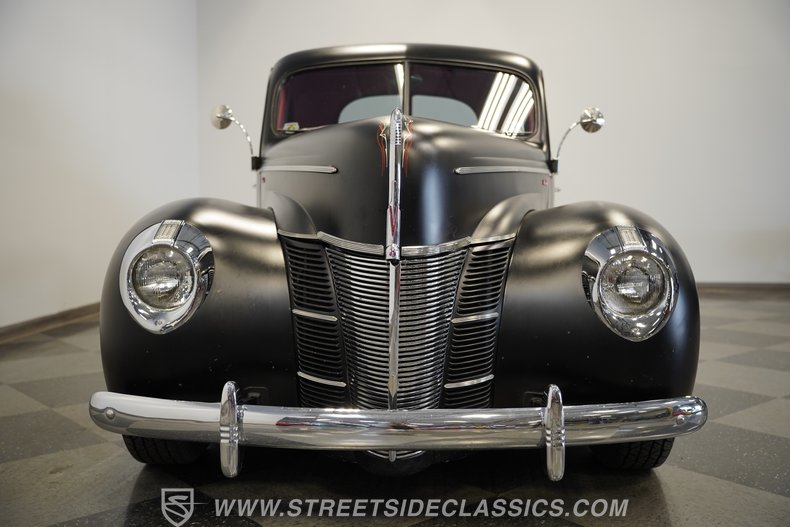 1940 Ford Deluxe 23