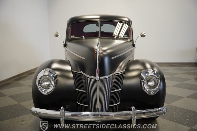 1940 Ford Deluxe 18