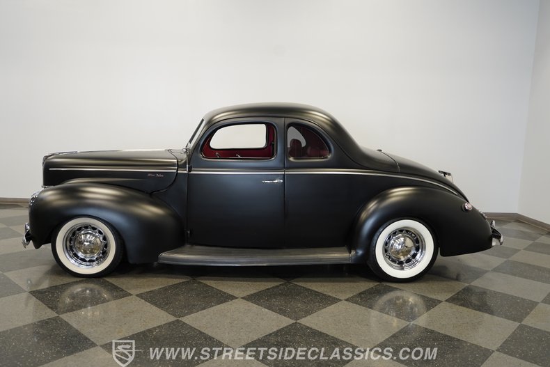 1940 Ford Deluxe 8