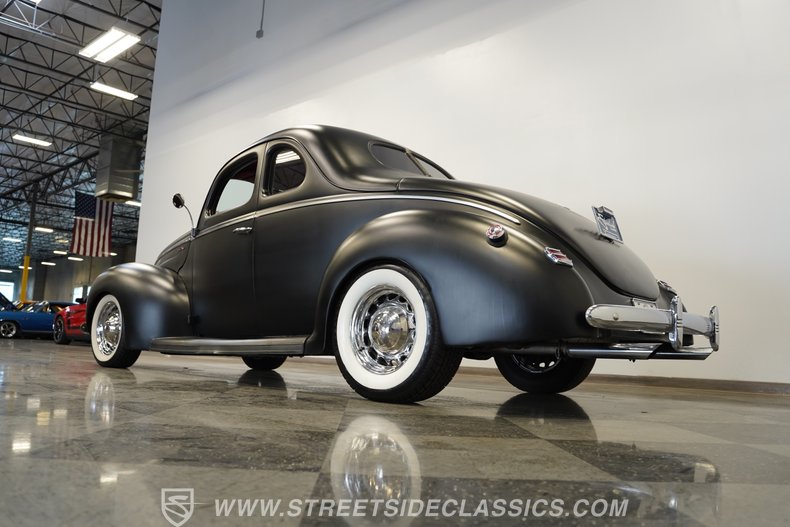 1940 Ford Deluxe 27