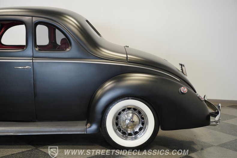 1940 Ford Deluxe 26