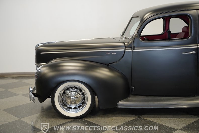 1940 Ford Deluxe 25