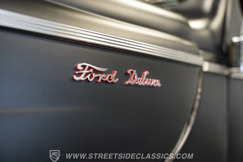 1940 Ford Deluxe 92