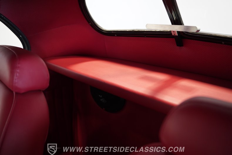 1940 Ford Deluxe 59