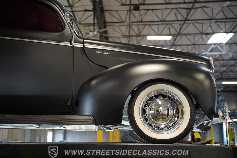 1940 Ford Deluxe 90