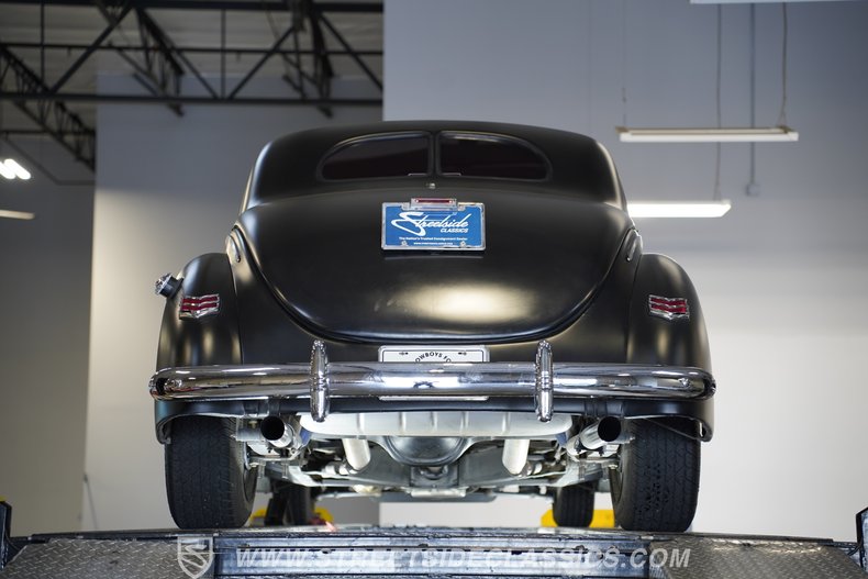 1940 Ford Deluxe 87