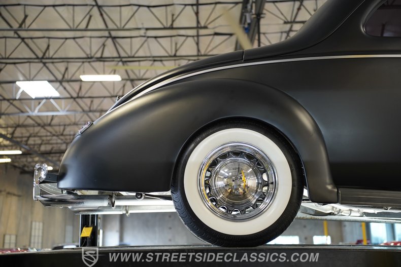 1940 Ford Deluxe 88