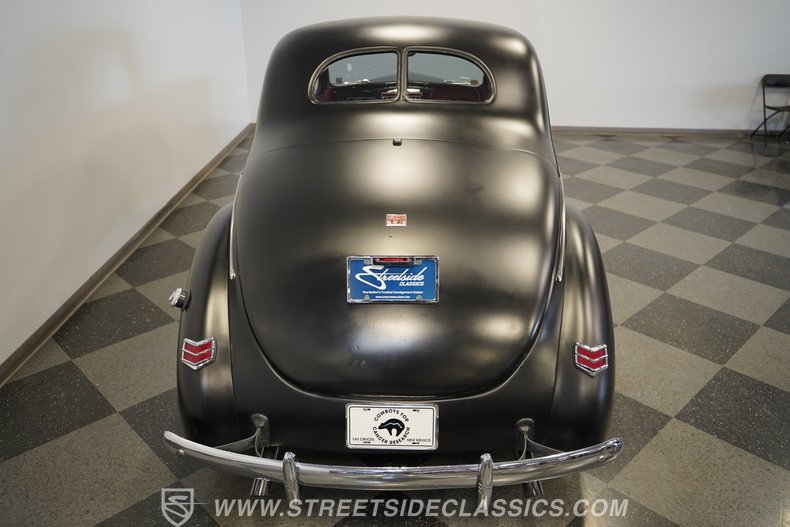 1940 Ford Deluxe 29