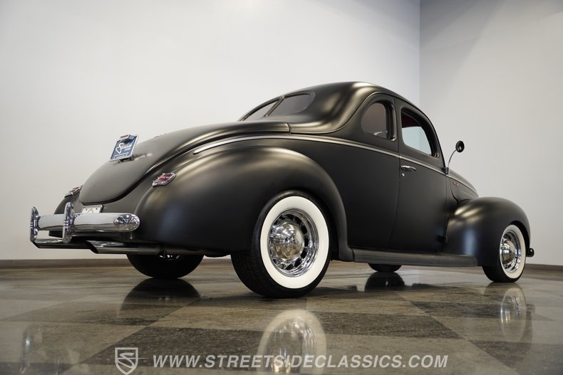 1940 Ford Deluxe 31