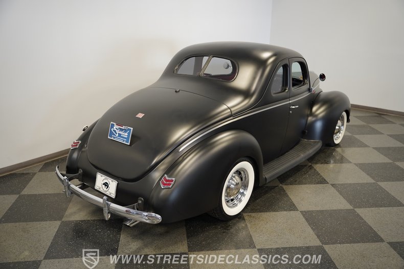 1940 Ford Deluxe 30