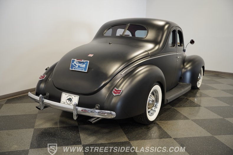 1940 Ford Deluxe 12