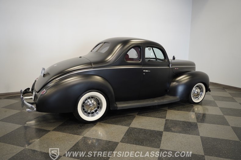 1940 Ford Deluxe 14