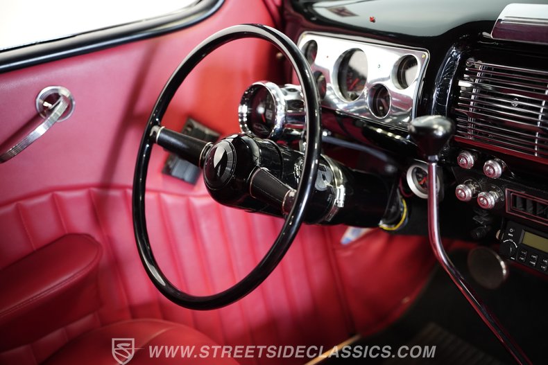 1940 Ford Deluxe 62