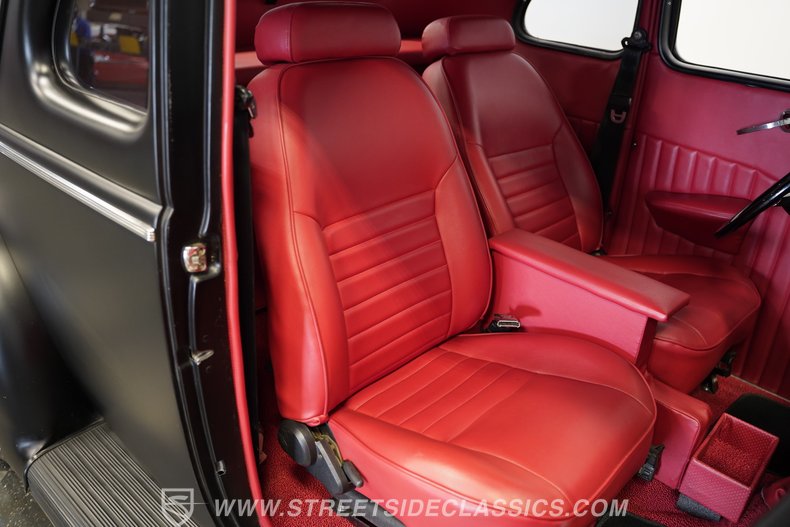 1940 Ford Deluxe 65