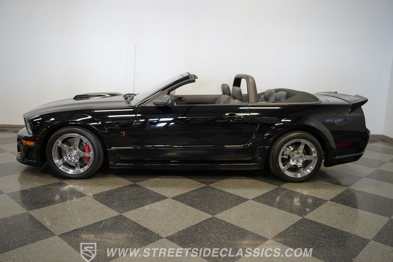 2007 Ford Mustang 2