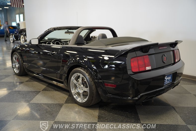 2007 Ford Mustang 10