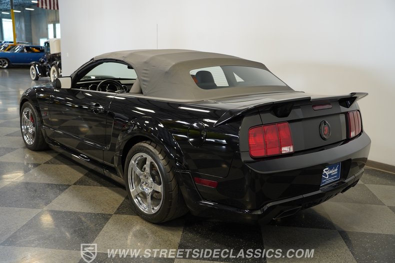 2007 Ford Mustang 43